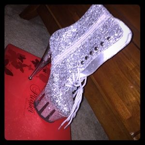 PLEASER 💖 BOOTIES